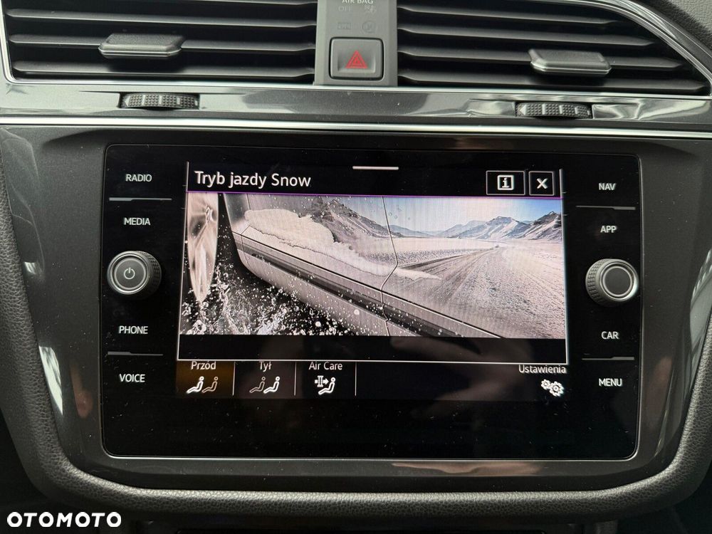 Volkswagen Tiguan 2.0 TDI SCR 4Mot Elegance DSG - 35