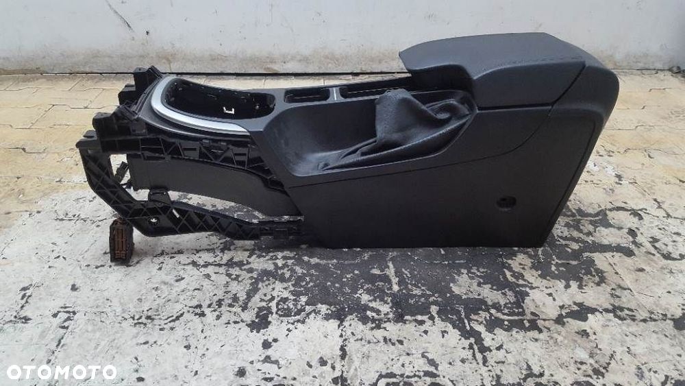 PODŁOKIETNIK TUNEL CZARNY OPEL INSIGNIA A EUROPA SKÓRA - 6