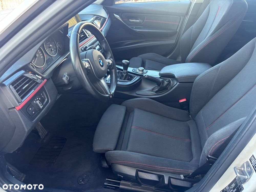 BMW Seria 3 318d DPF Edition Sport - 22