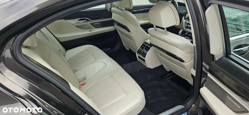 BMW Seria 7 750Li xDrive Edition Exclusive - 7