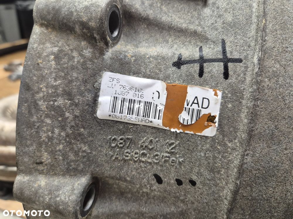 BMW F06 F10 F11 F12 F13 SKRZYNIA BIEGÓW 8HP-70 N57 3.0D DIESEL RWD 7636109 - 7