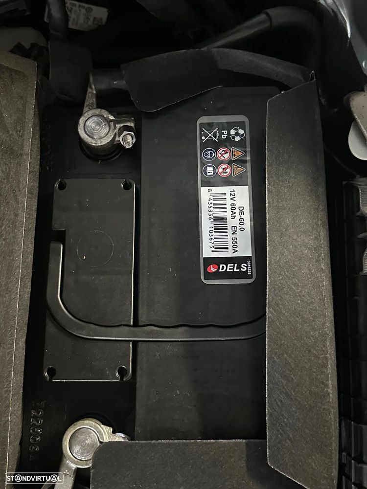 VW Golf 2.0 TDi BlueMotion Edition - 52