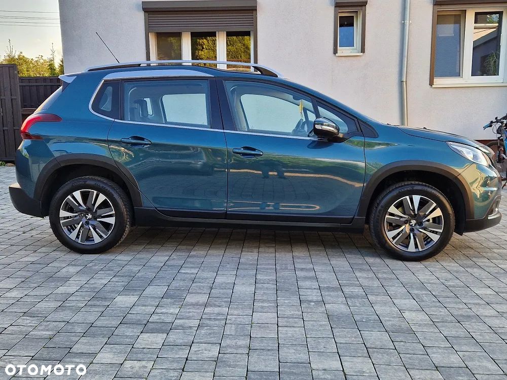 Peugeot 2008 1.2 Pure Tech GPF Allure S&S - 2