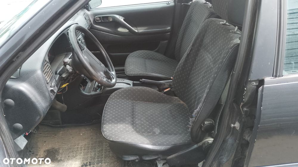Tylko Części VW PASSAT B4 1.9TDI 1Z 90KM 66kW AUTOMAT KOMBI 95r-97r - 8