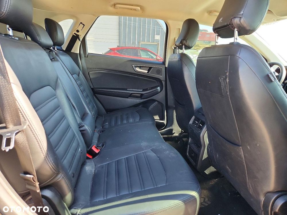 Ford Edge - 10