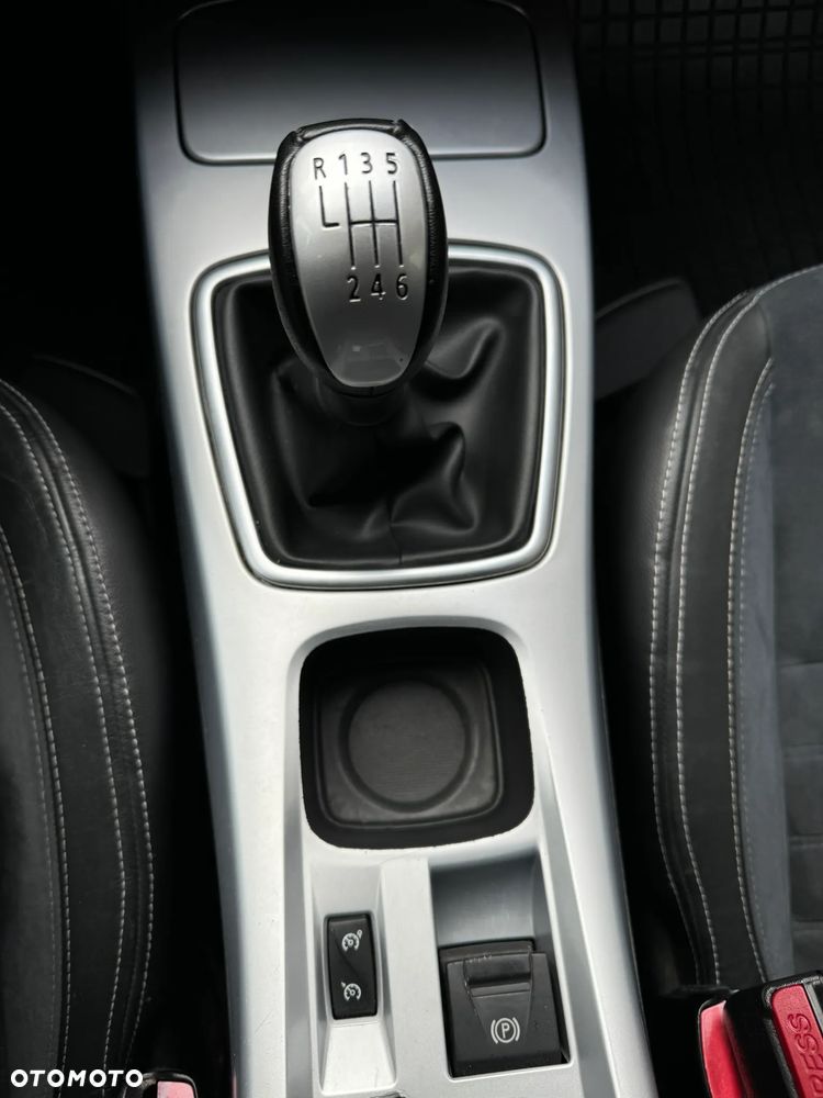 Renault Laguna dCi 150 FAP Bose - 14