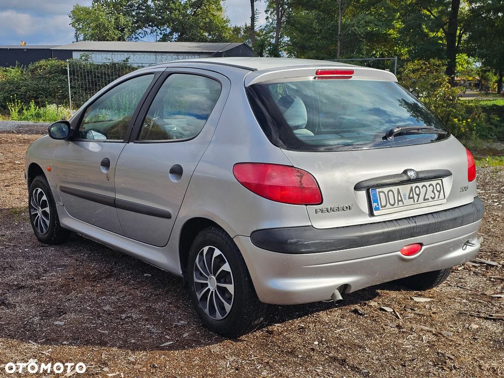 Peugeot 206 1999 photo 4