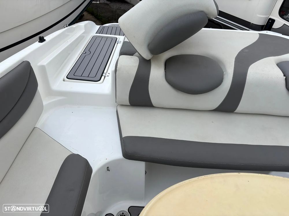 Mariah 25 SX - 17