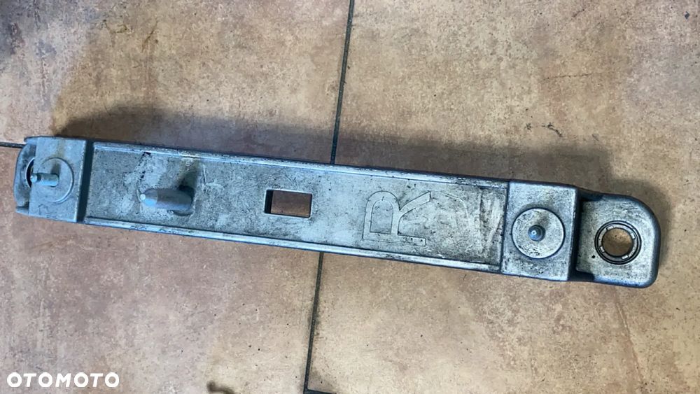 BMW F33 F83 ŁAPA WSPORNIK MOCOWANIE SILNIKA PRAWE 7290346 - 1