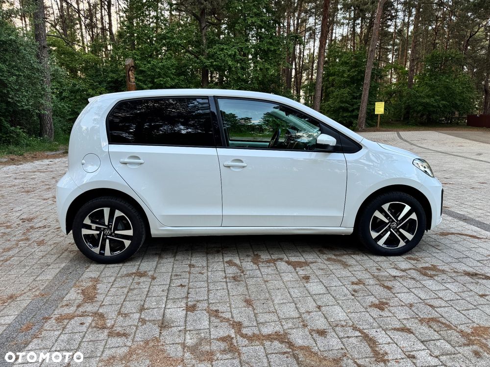 Volkswagen up! Active - 9