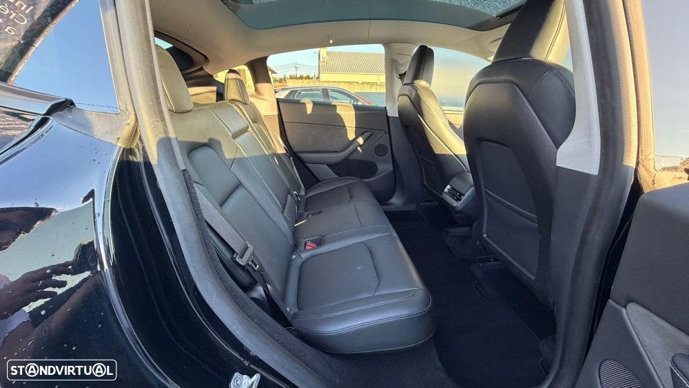 Tesla Model Y Performance Tração Integral - 23