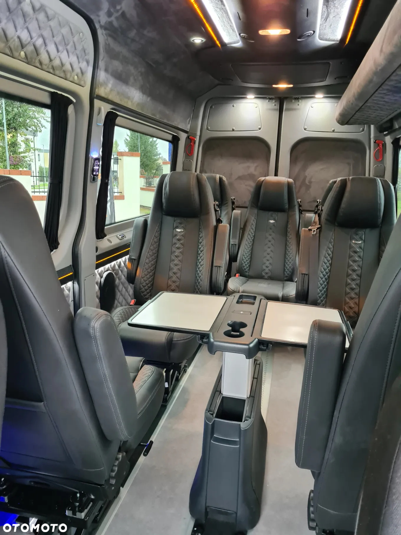 Mercedes-Benz Sprinter - 12