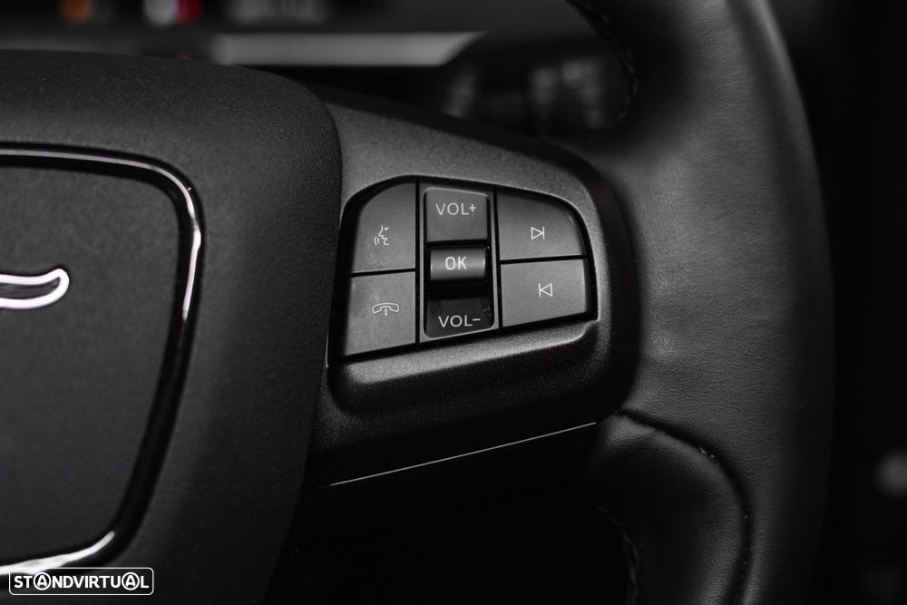 Ford Mustang Mach-E Standard - 22