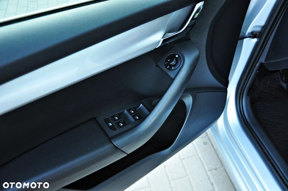 Skoda Octavia 2.0 TDI Premium Edition - 26