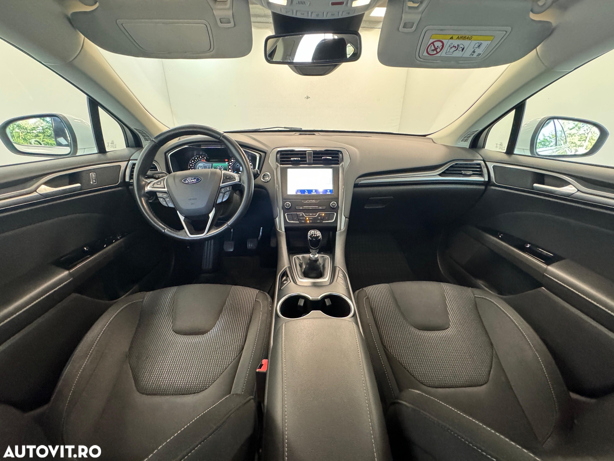 Ford Mondeo 2.0 TDCi Titanium - 27
