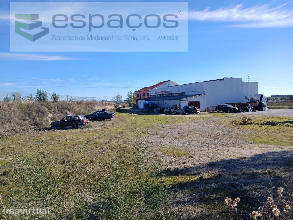 Pavilhão com habitação junto A23 a 15 minutos de Castelo Branco - Grande imagem: 3/58
