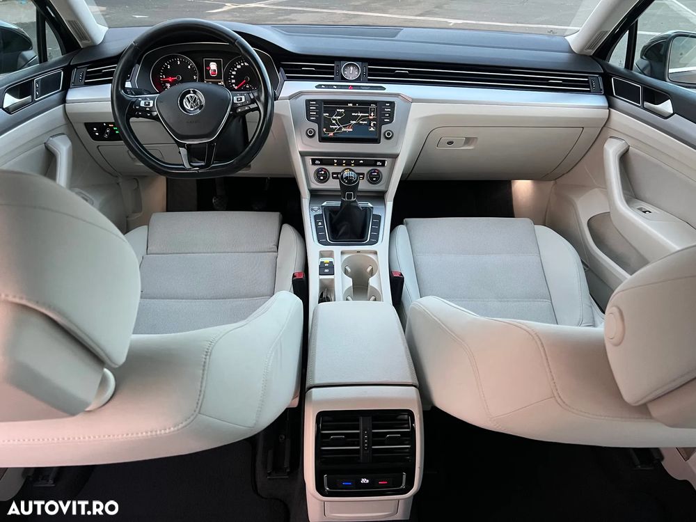 Volkswagen Passat - 26