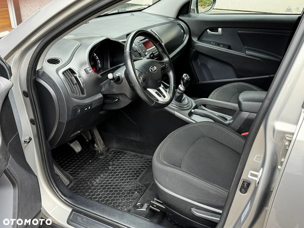 Kia Sportage ver-2-0-xl-2wd - 8