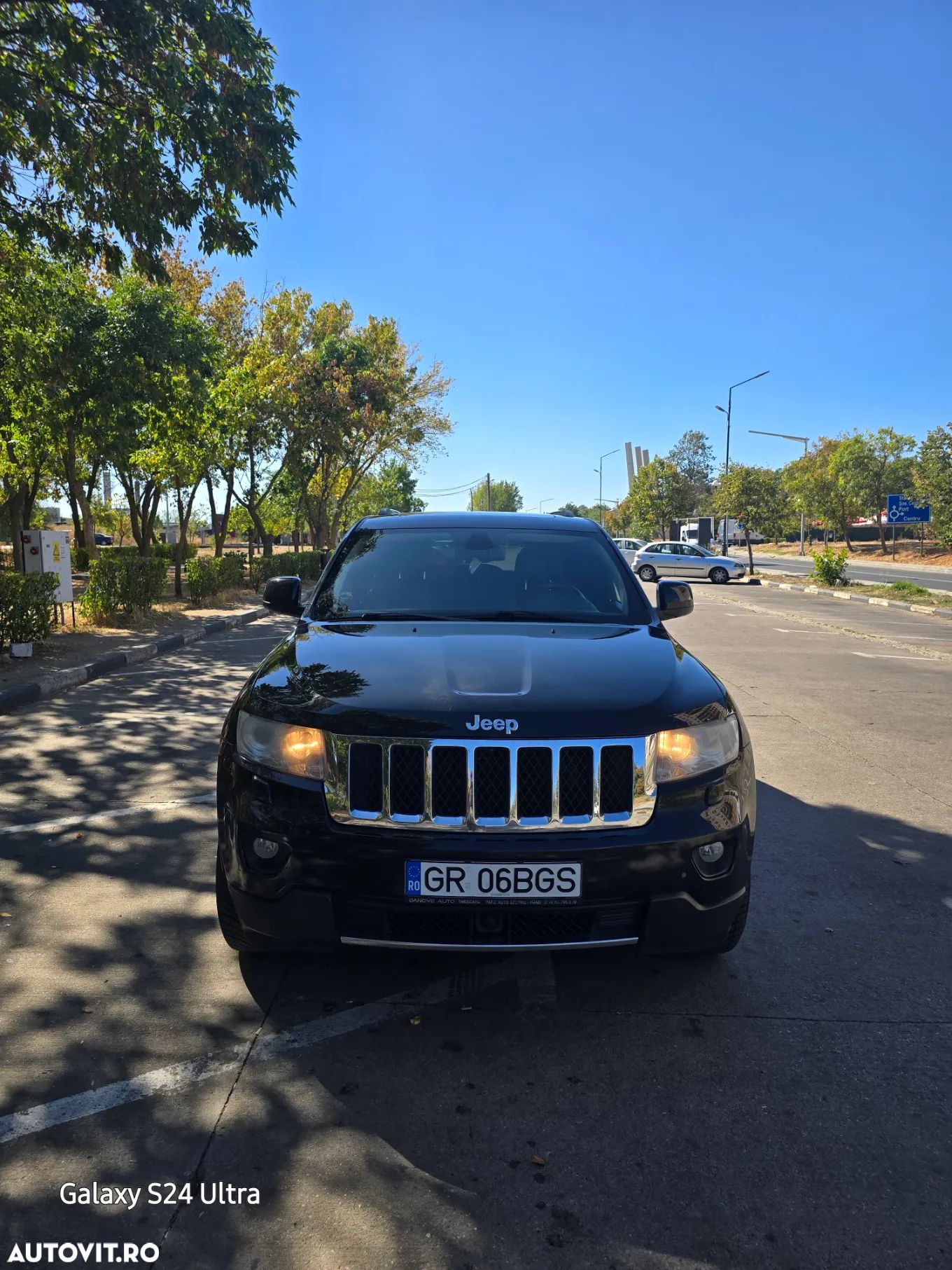 Jeep Grand Cherokee - 1