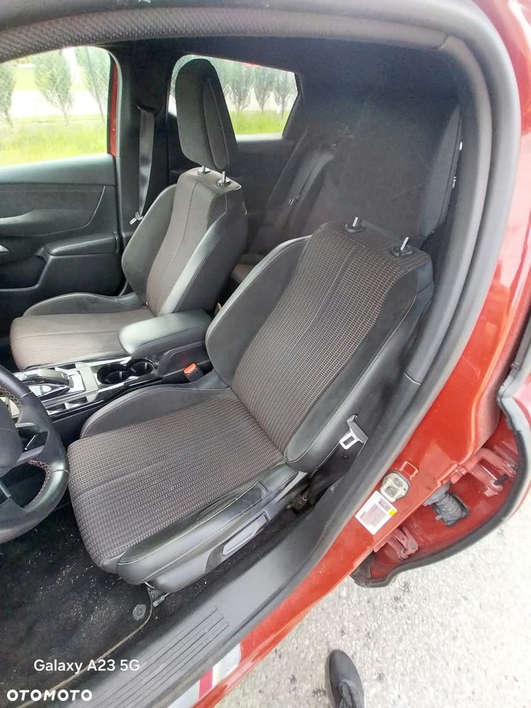 DS Automobiles DS 3 Crossback 1.2 PureTech Performance Line + - 10