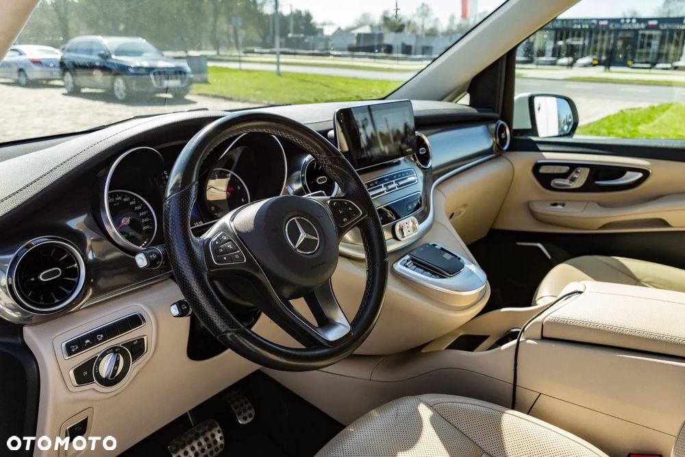 Mercedes-Benz Klasa V 300 d 4-Matic Exclusive 9G-Tronic (d³ugi) - 16