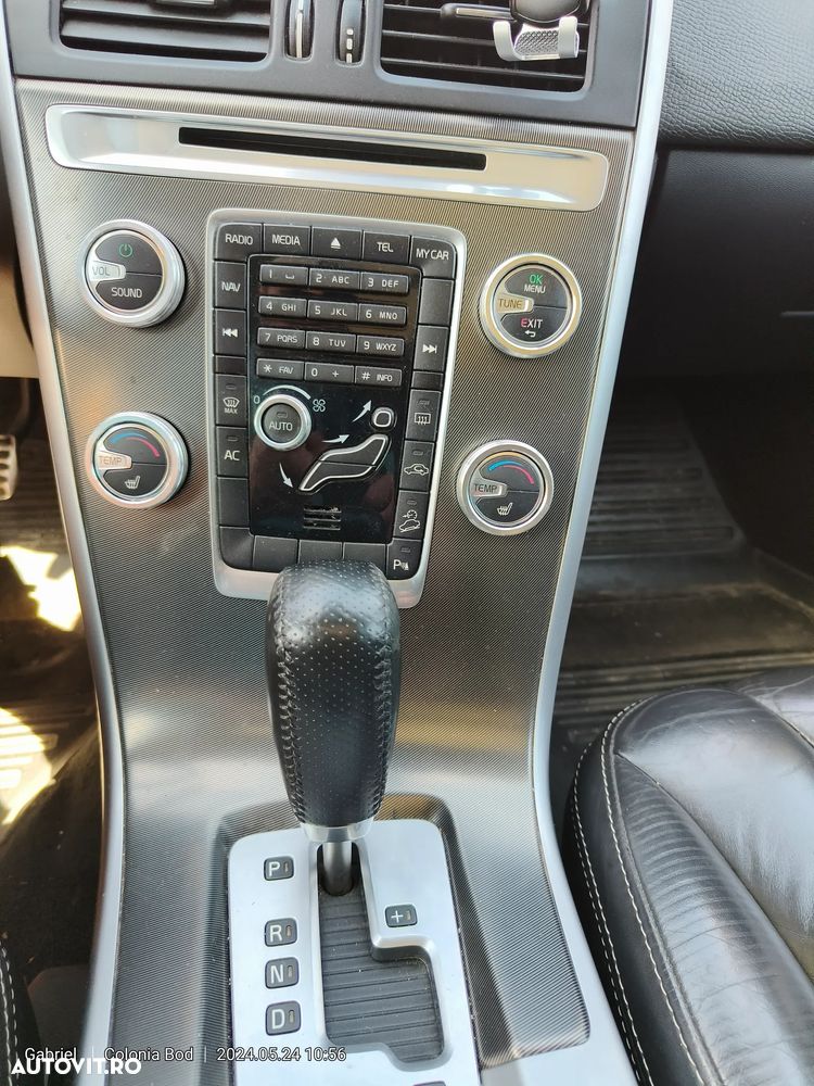 Volvo XC 60 - 6