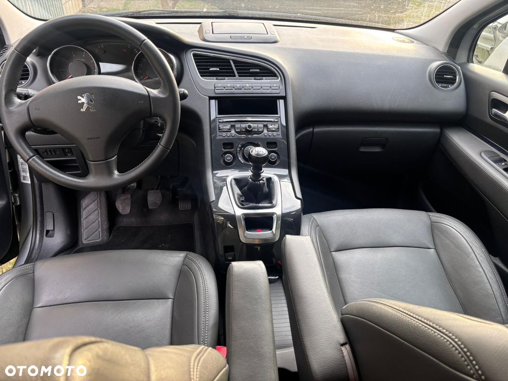 Peugeot 5008 1.6 THP Family - 9