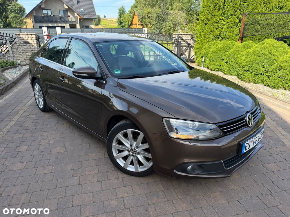 Volkswagen Jetta 1.6 TDI DSG Highline - 9