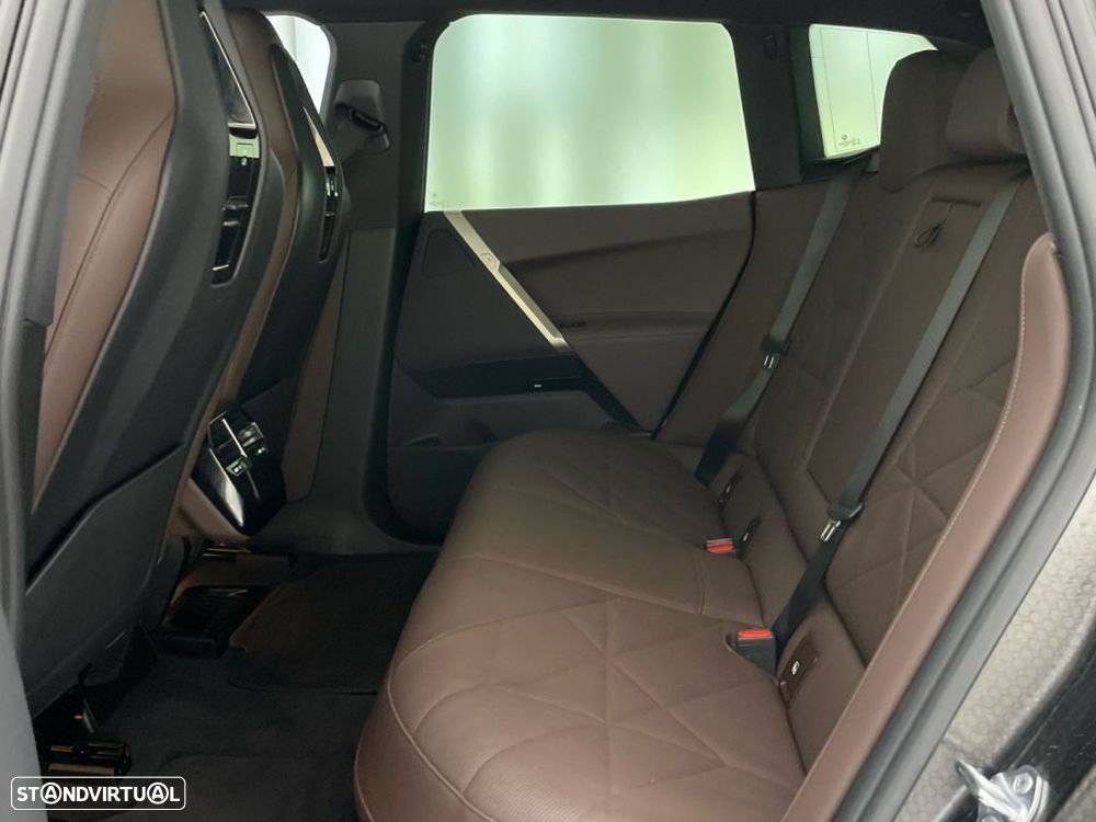 BMW iX xDrive 40 - 12