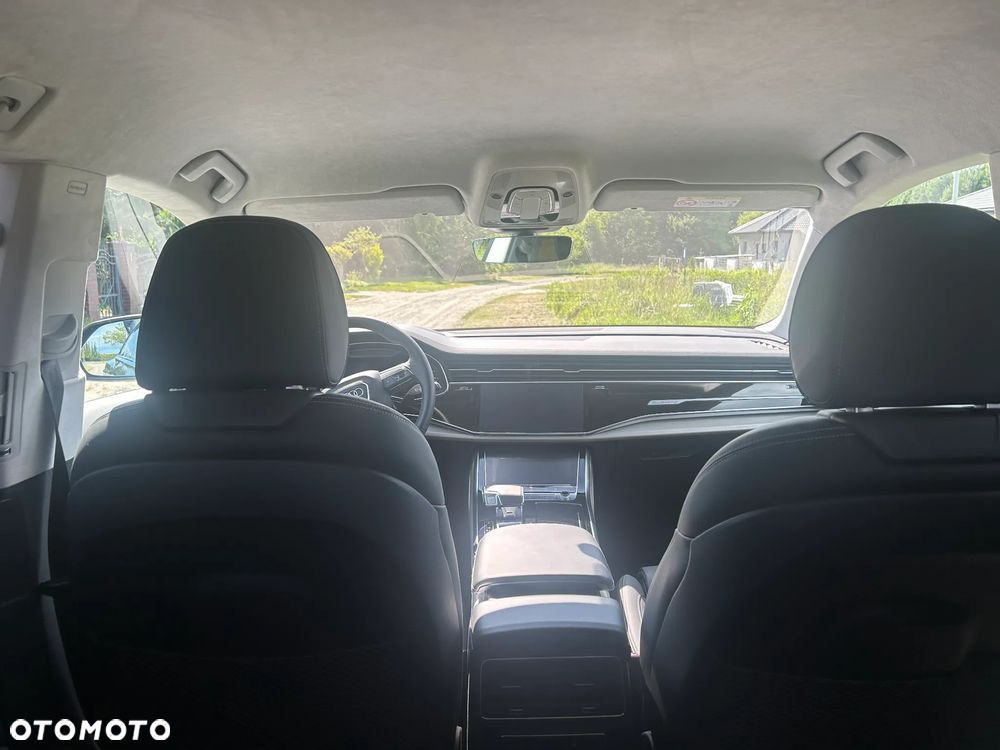 Audi Q8 55 TFSI e Quattro Tiptronic - 9