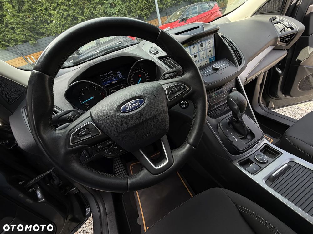 Ford Kuga 2.0 TDCi 2x4 Titanium - 32