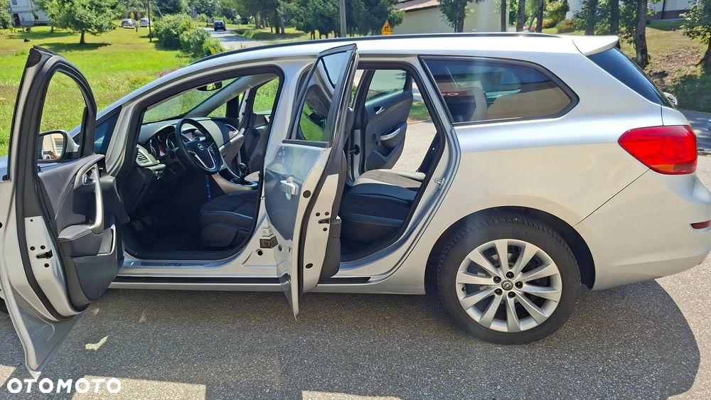 Opel Astra 1.4 Turbo 150 Jahre - 25