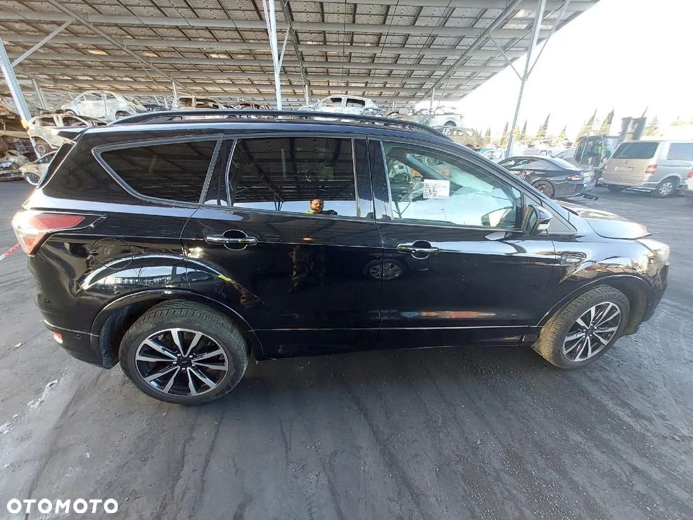 Ford Kuga 2.0 TDCi AWD ST-Line Black - 4