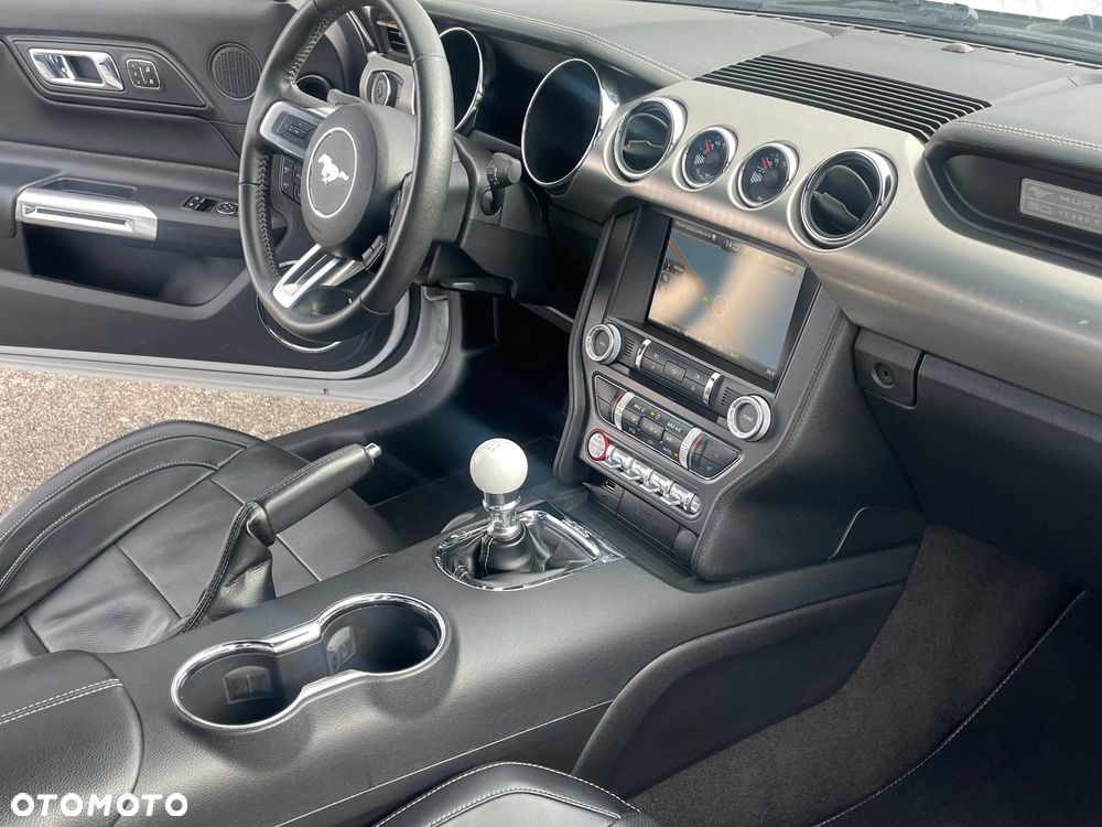 Ford Mustang 5.0 V8 GT - 18