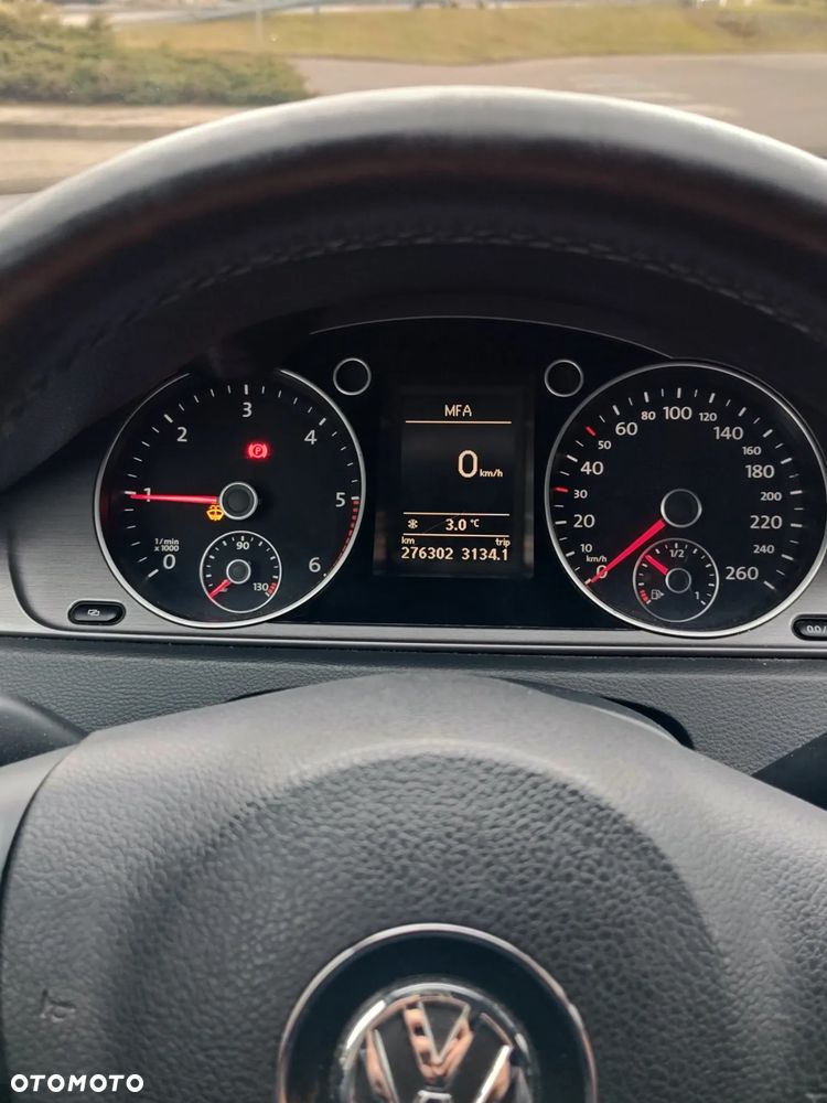 Volkswagen Passat 2.0 TDI Comfortline - 14