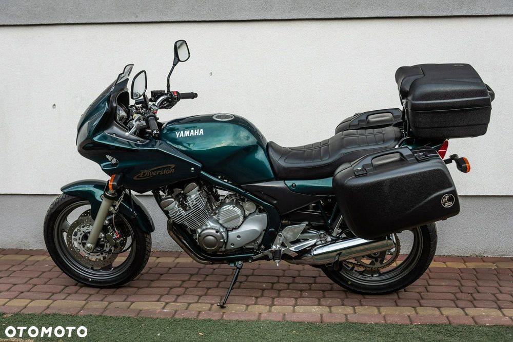 Yamaha XJ - 6