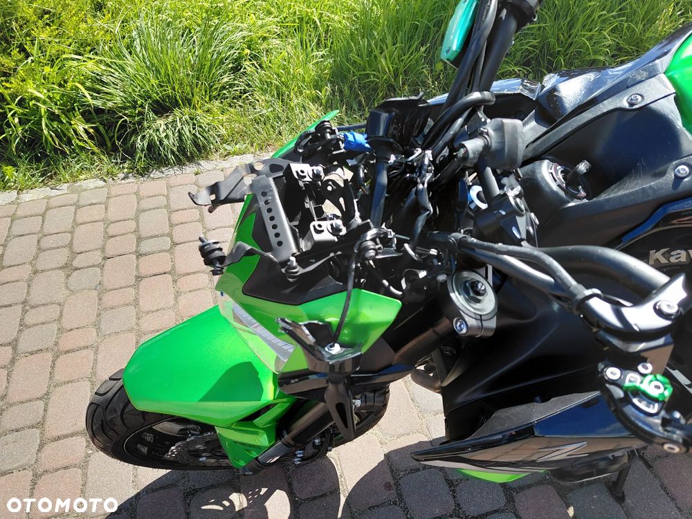 Kawasaki Z 900 - 10