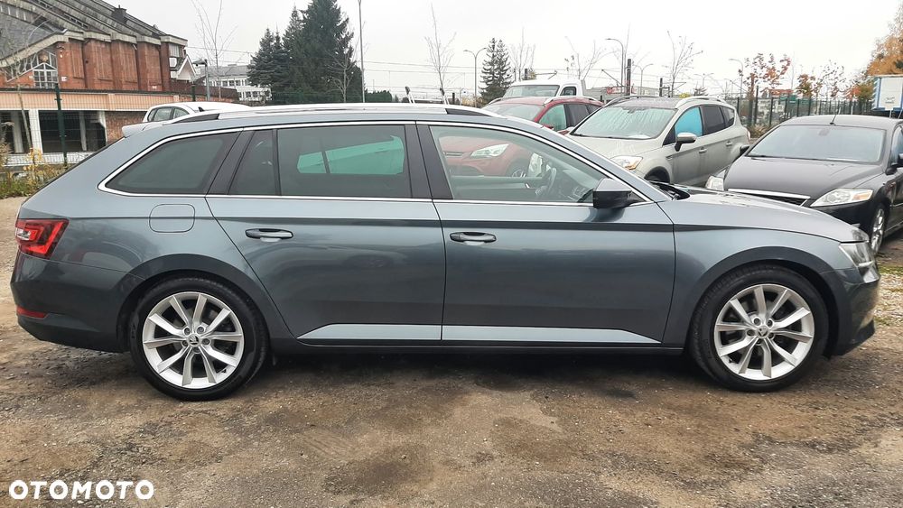 Skoda Superb 1.8 TSI DSG SportLine - 5