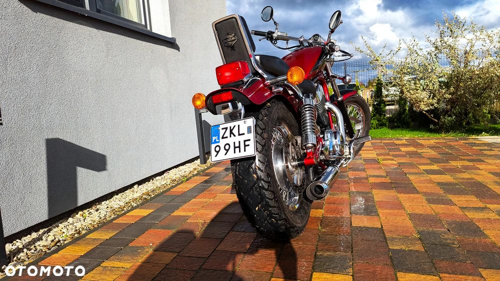 Suzuki Intruder - 2