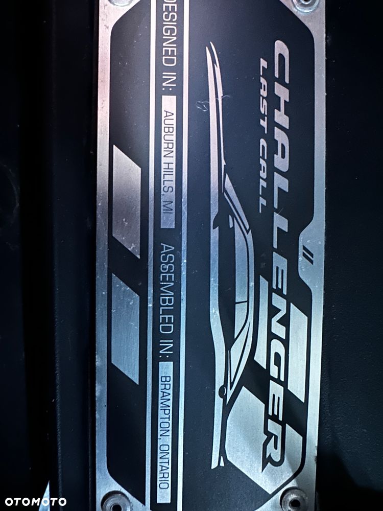Dodge Challenger 6.4 Scat Pack - 13