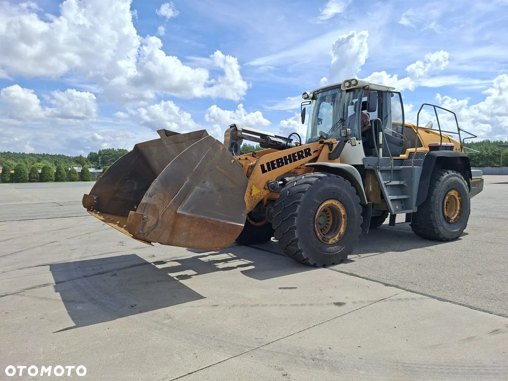 Liebherr L580 - 14