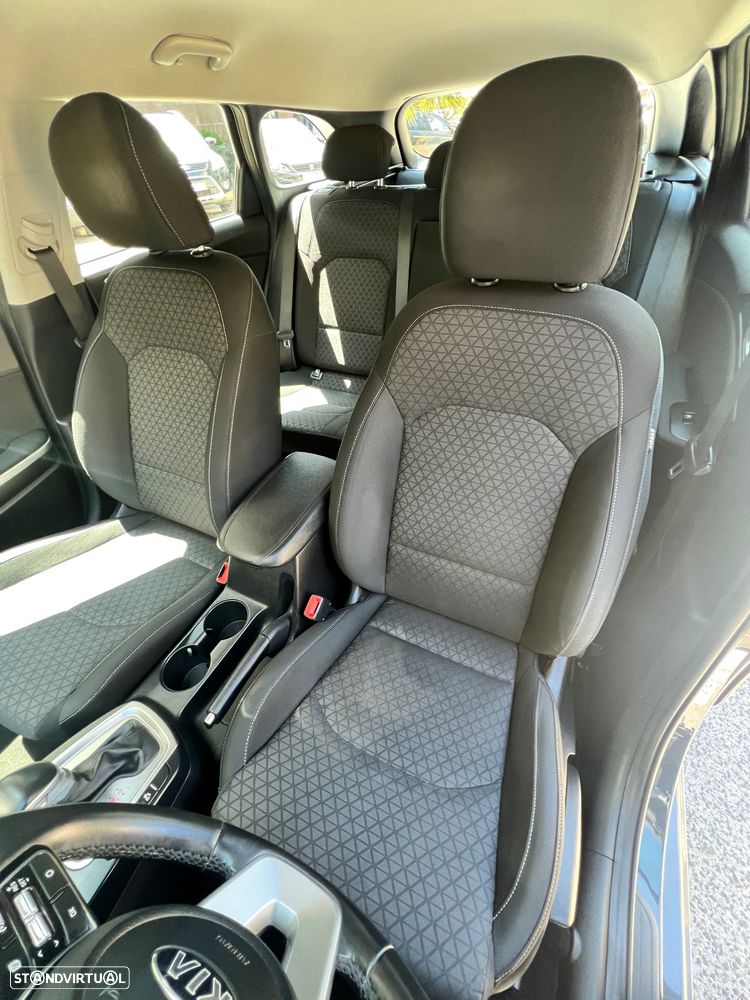 Kia Ceed SW 1.6 CRDi Drive+SRF 7DCT - 18