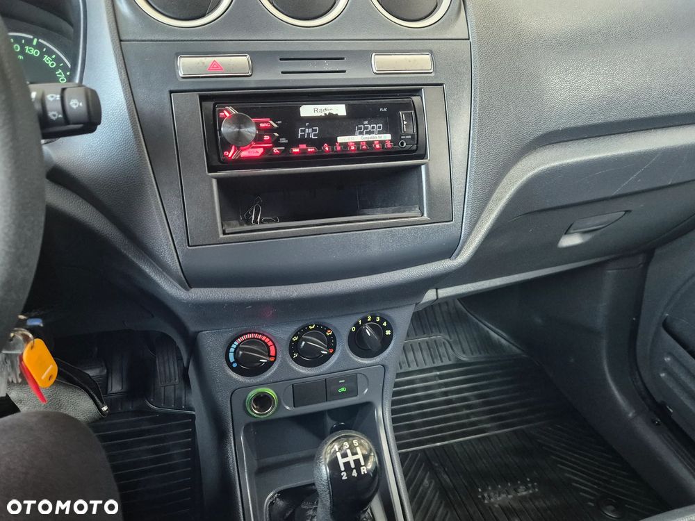 Ford Transit Connect - 19