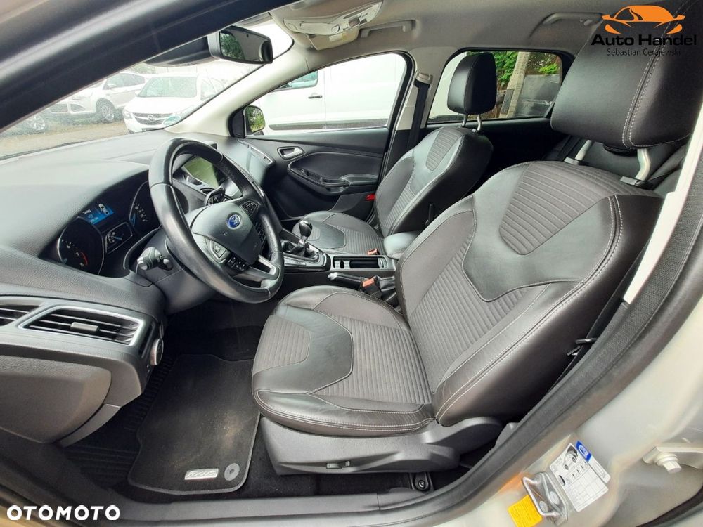 Ford Focus 1.5 EcoBoost STart-Stopp-System TITANIUM - 38