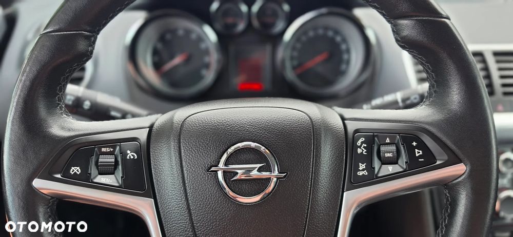 Opel Meriva - 32