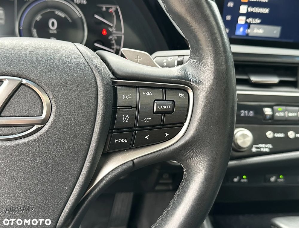 Lexus ES 300h Business Edition - 15