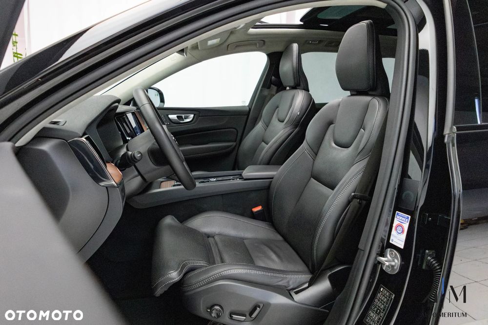 Volvo XC 60 B4 D AWD Ultimate Dark - 15