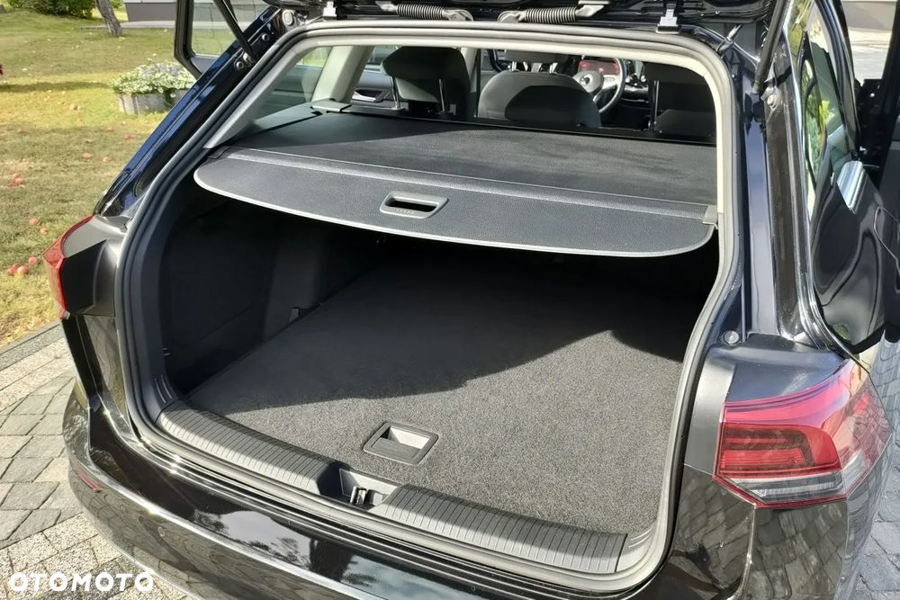 Volkswagen Golf VIII 2.0 TDI Style - 30