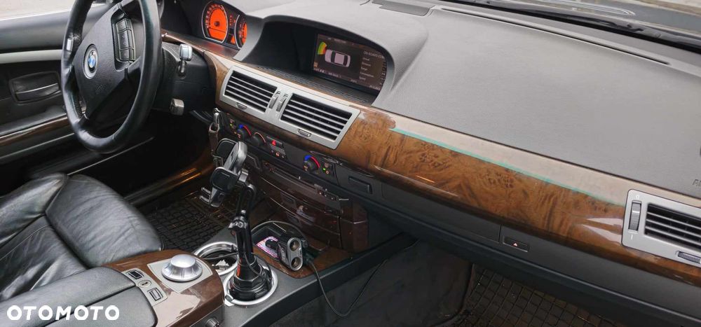 BMW Seria 7 735i L - 5
