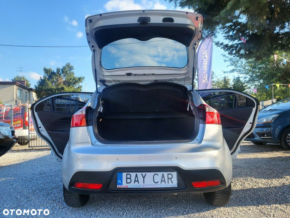 Kia Rio - 10
